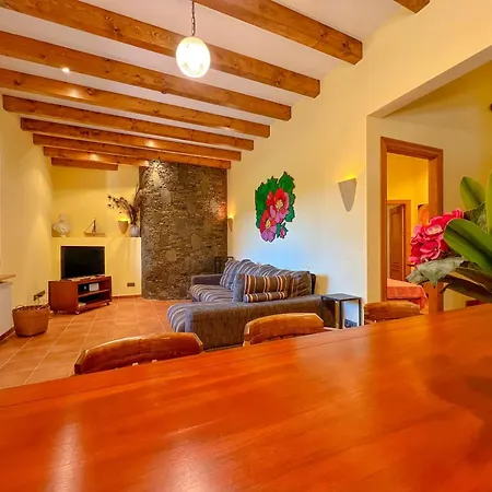 Holiday home Vivalidays Casa - Costa Brava